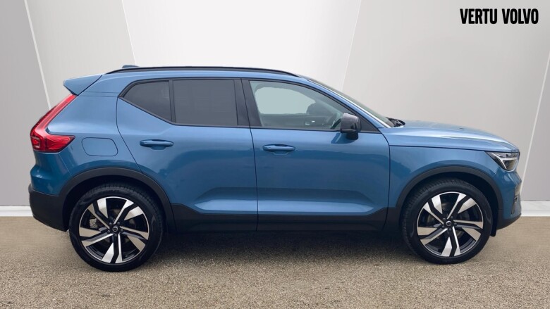 Volvo XC40 2.0 B4P Ultra Dark 5dr Auto Petrol Estate